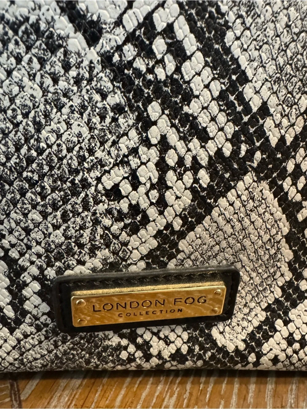 London Fog compact london